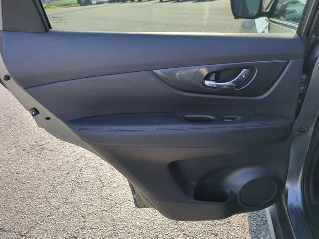 Used 2018 Gray Nissan SV image 27