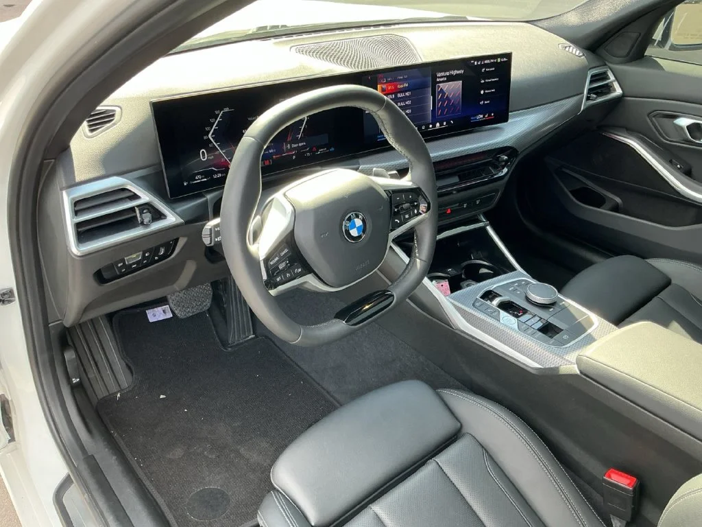 Used 2025 White BMW 330i xDrive image 27
