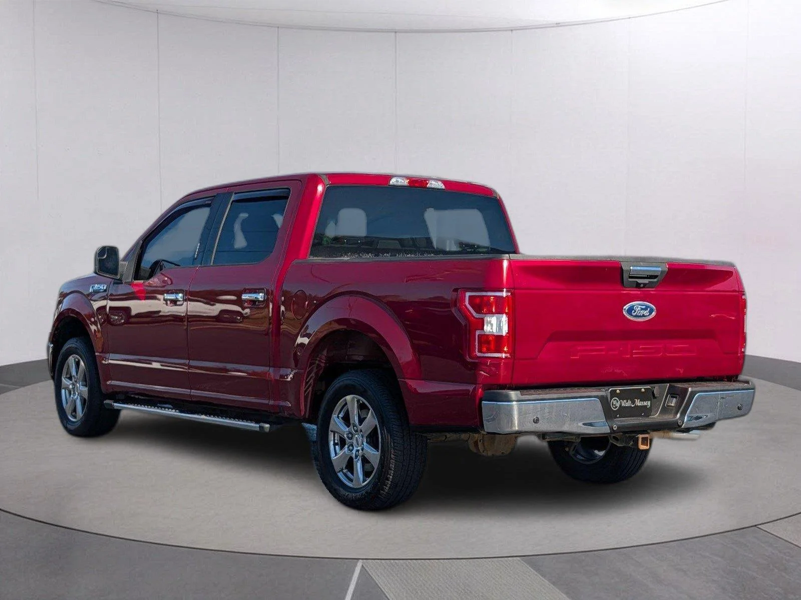 Used 2018 Ruby Red Metallic Tinted Clearcoat Ford XLT image 3