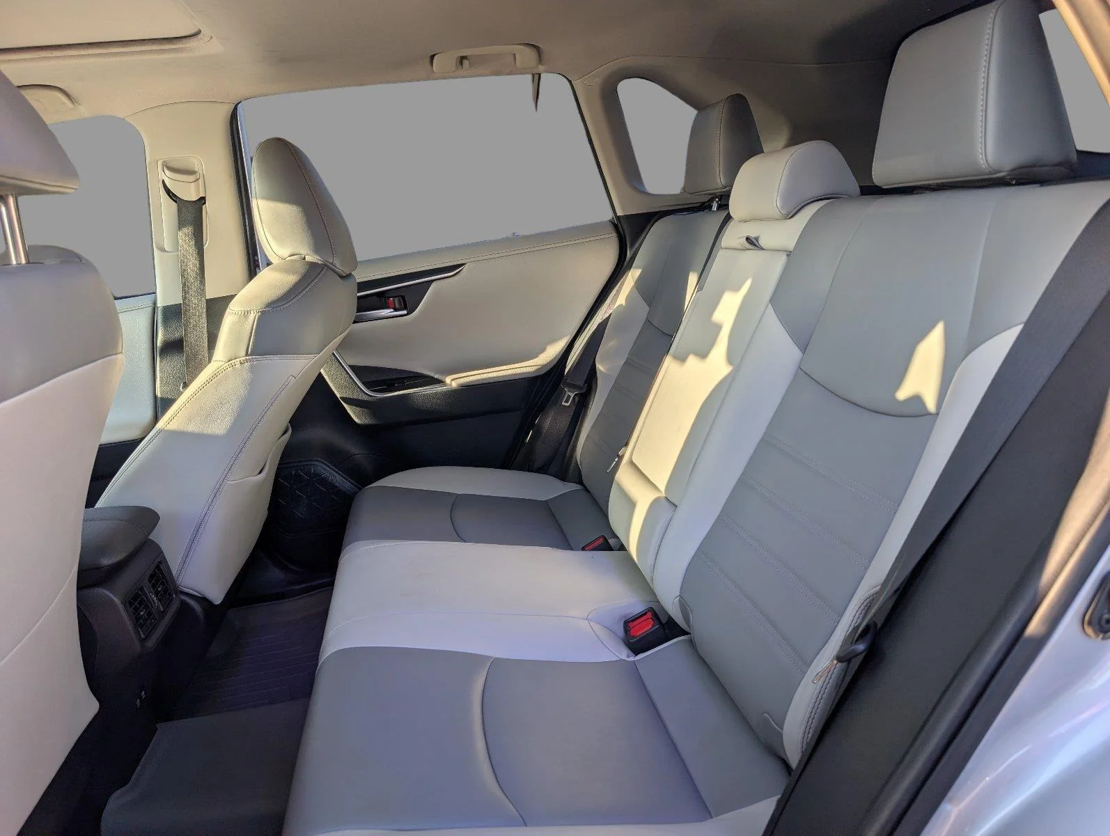 Used 2020 Silver Sky Metallic Toyota Limited image 35