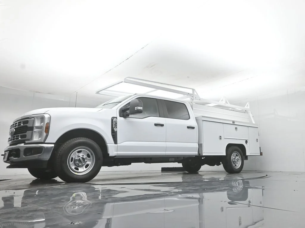 New 2026 Oxford White Ford XL image 52