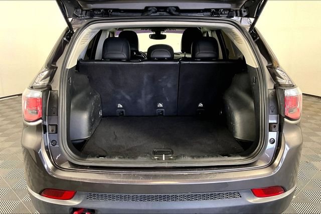 Used 2020 Gray Jeep Trailhawk image 28