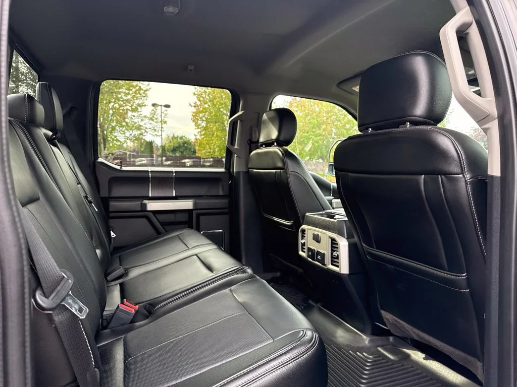 Used 2020 Black Metallic Ford Lariat image 21