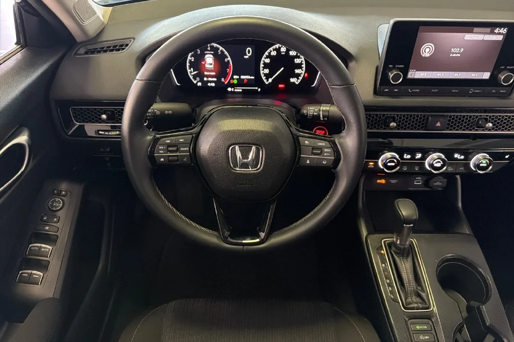 Used 2023 Meteorite Gray Metallic Honda EX image 19