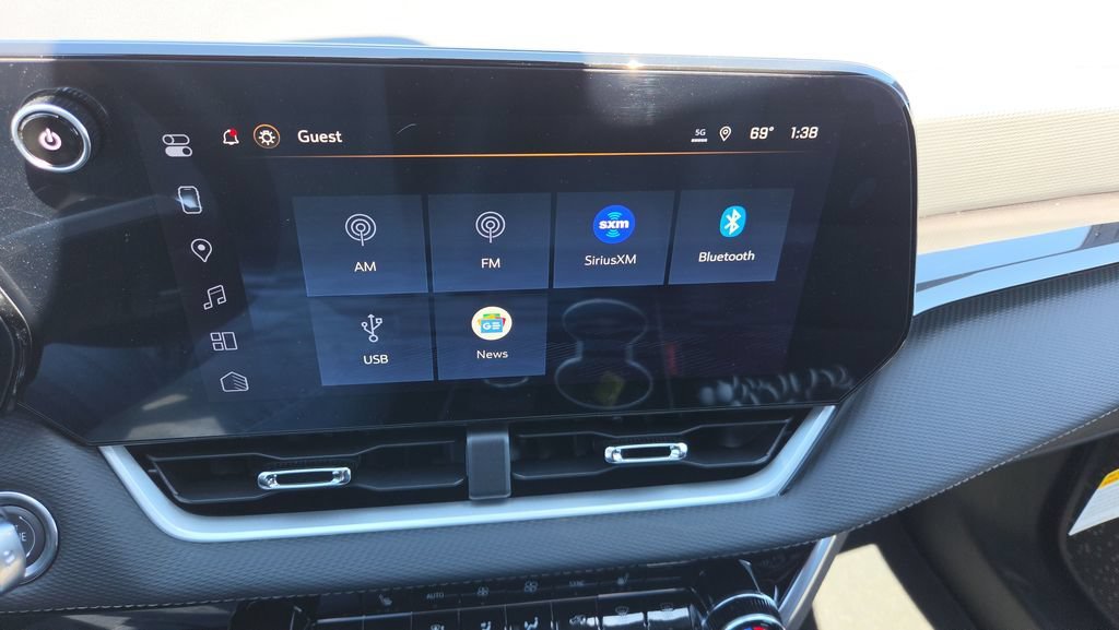 2026 Chevrolet Equinox LT - Photo 17