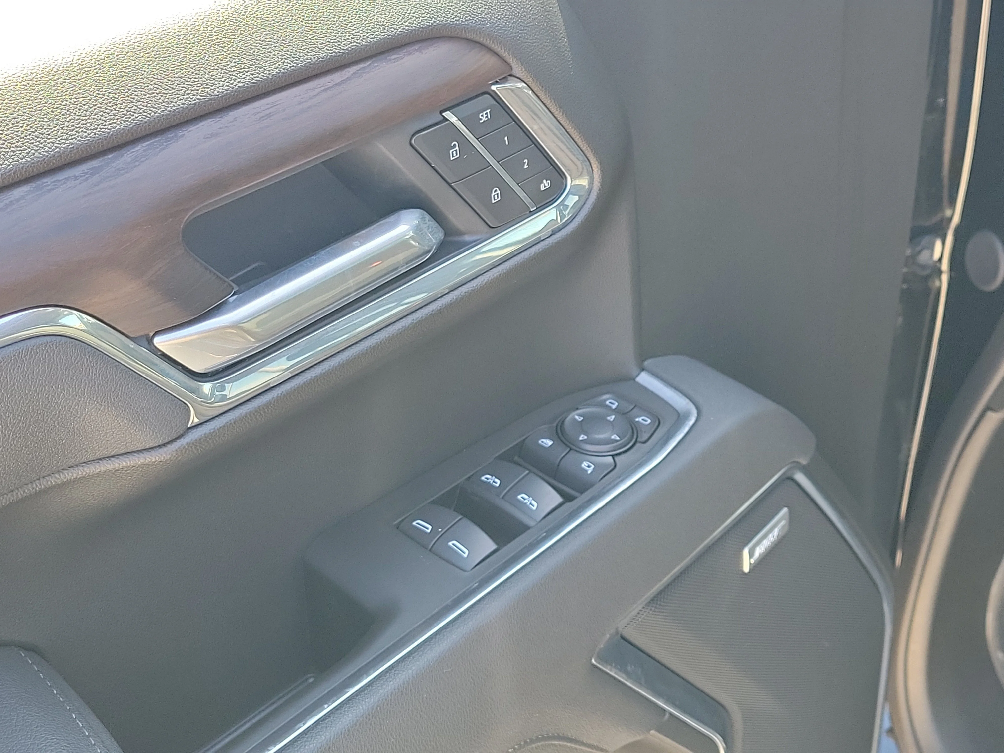 Used 2026 Onyx Black GMC SLT image 20