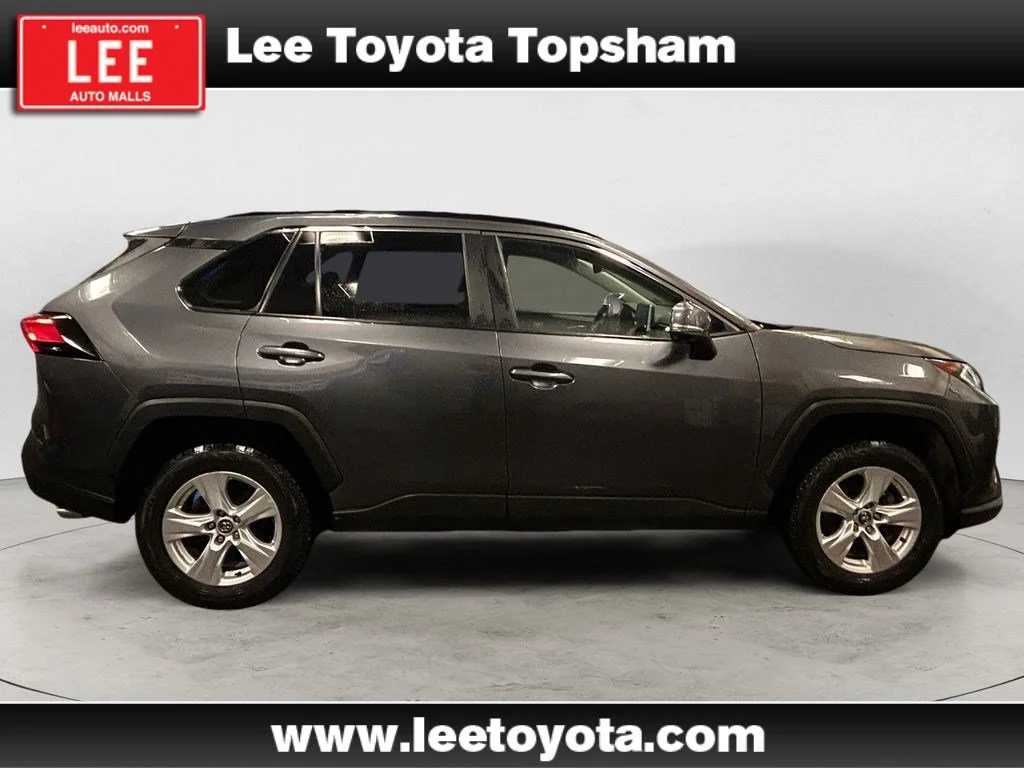 Used 2020 Magnetic Gray Metallic Toyota XLE image 6