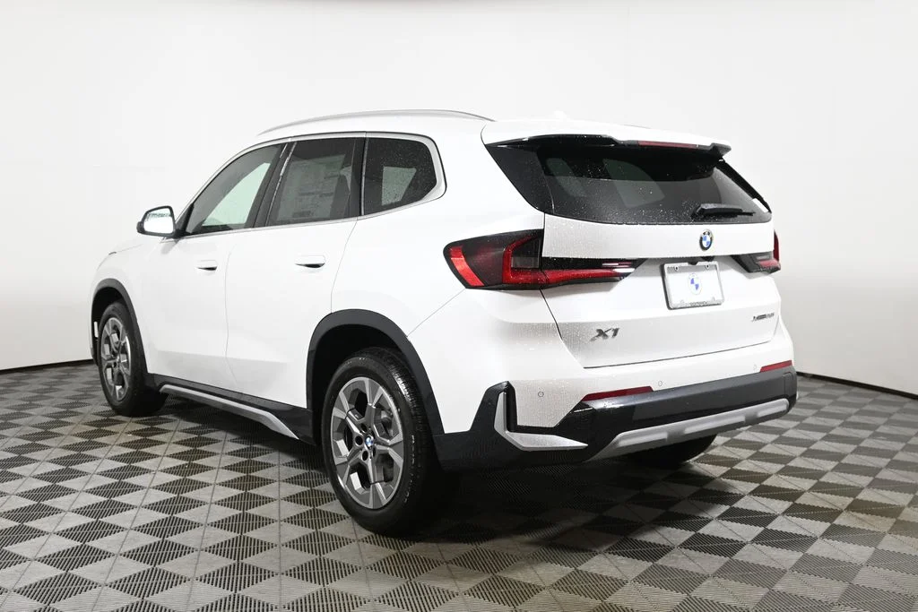 New 2026 White BMW xDrive28i image 5