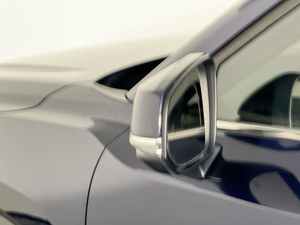 Used 2024  Toyota MAX Platinum image 10