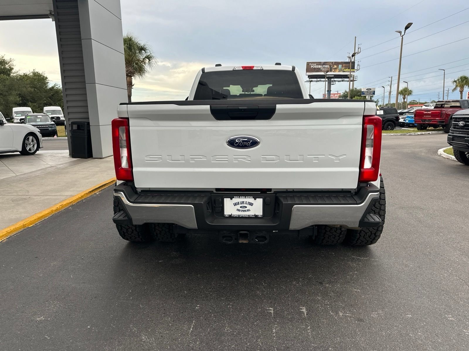 Used 2026 Oxford White Ford XLT image 4