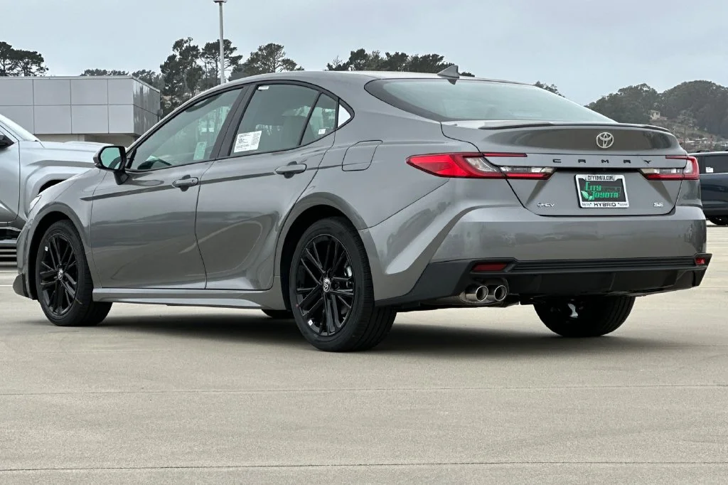 New 2026 Heavy Metal <sup>1</sup> Toyota  SE image 6