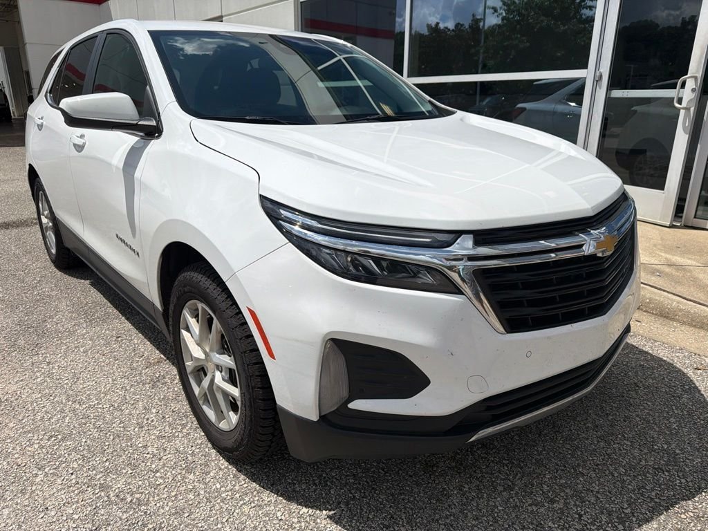 Used 2023 White Chevrolet LT image 4