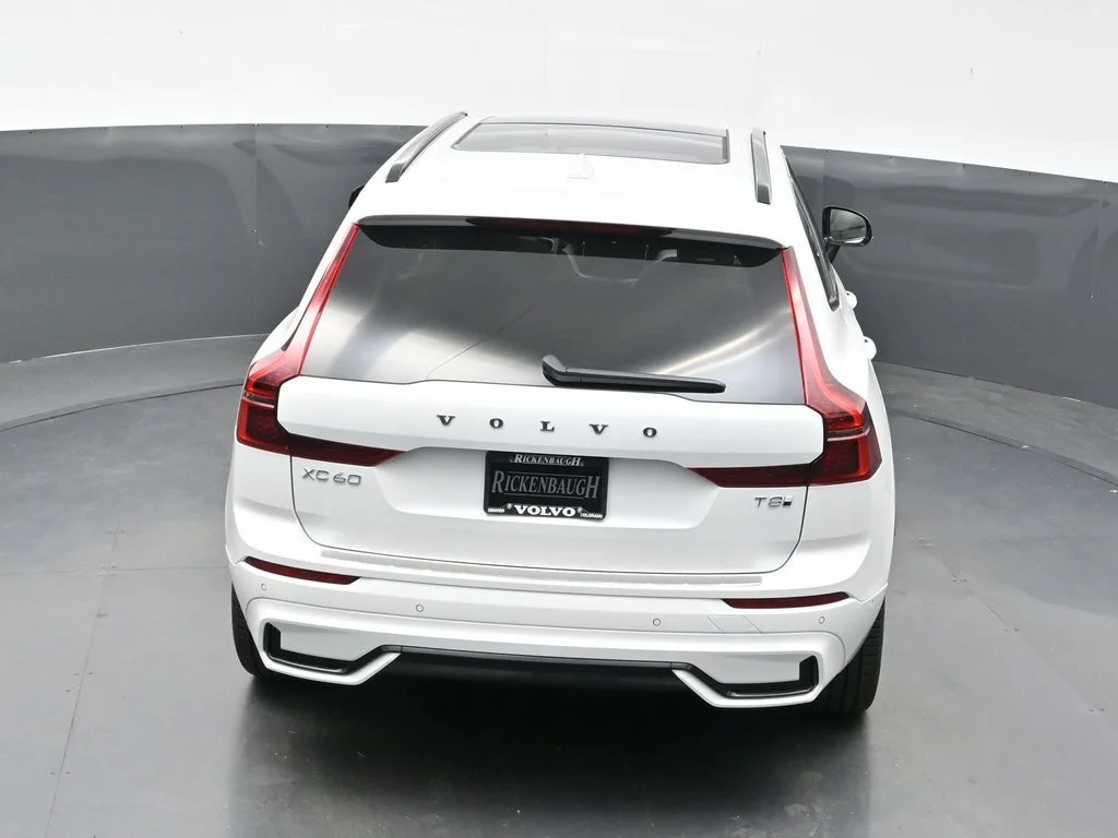 New 2026 Crystal White Volvo T8 Ultra image 32