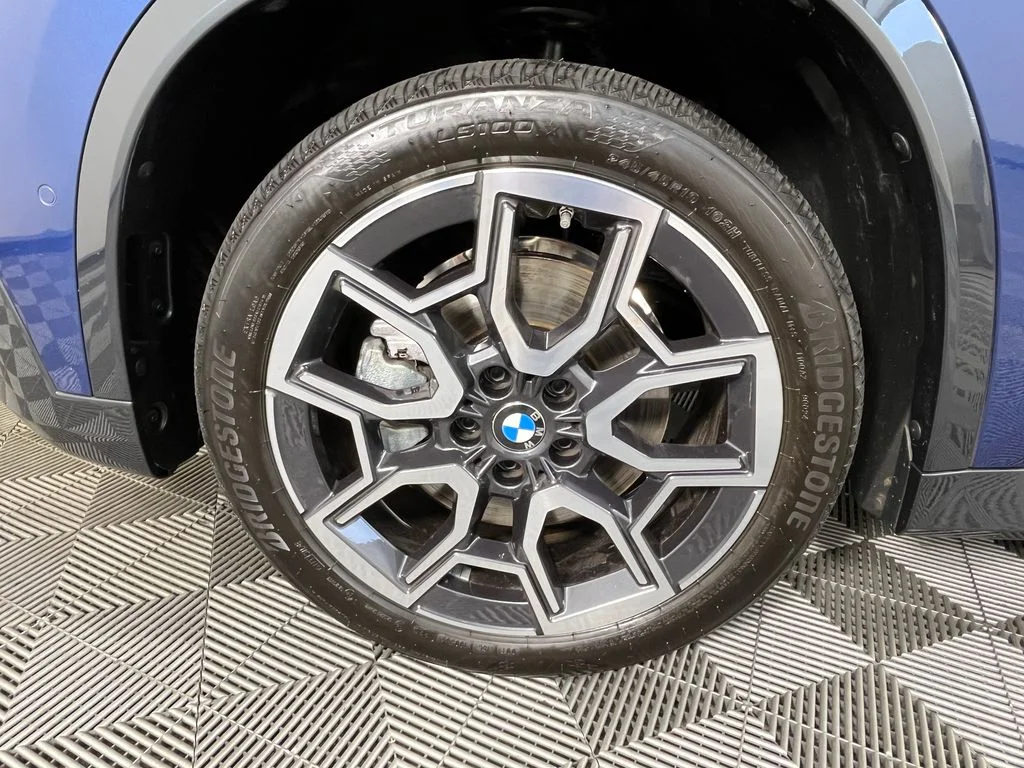 Used 2024 Phytonic Blue Metallic BMW xDrive28i image 13