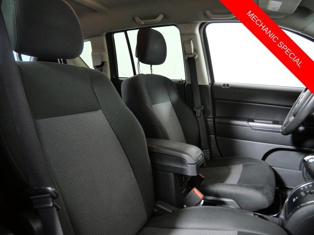 Used 2013 Gray Jeep Latitude image 9