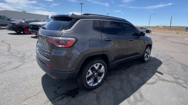Used 2019 Gray Jeep Limited 4x4 image 8