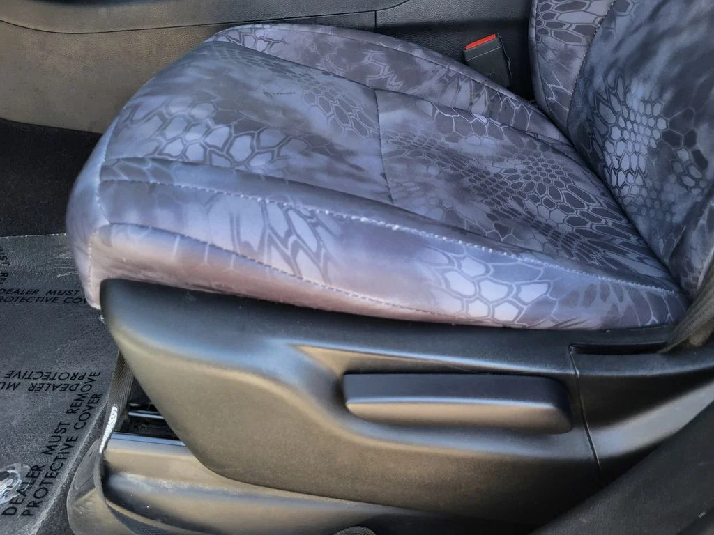 Used 2020 Gray Dodge SXT image 18