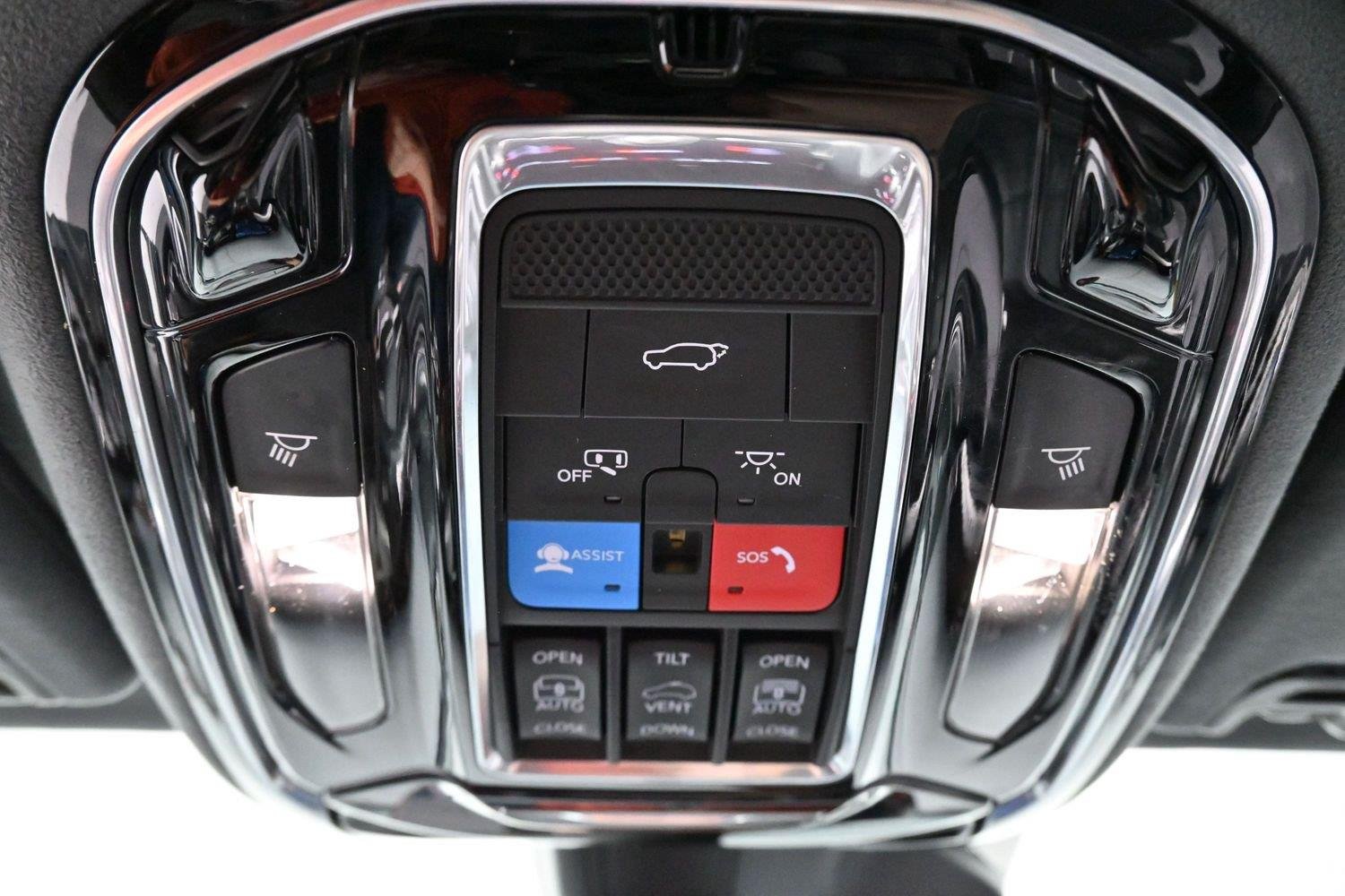 Used 2022 Blue Jeep Series III image 30