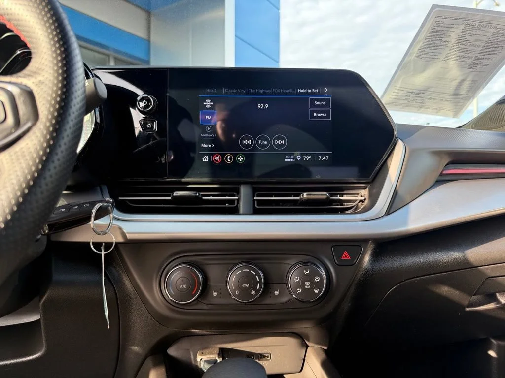 Used 2024 Fountain Blue Chevrolet 1RS image 24