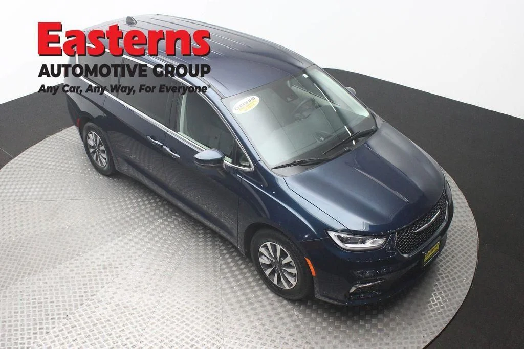 Certified Used 2023 Blue Chrysler Touring L image 3