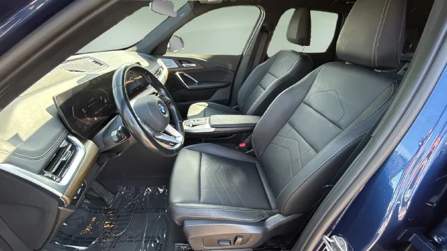 Used 2023 Blue BMW xDrive28i image 22