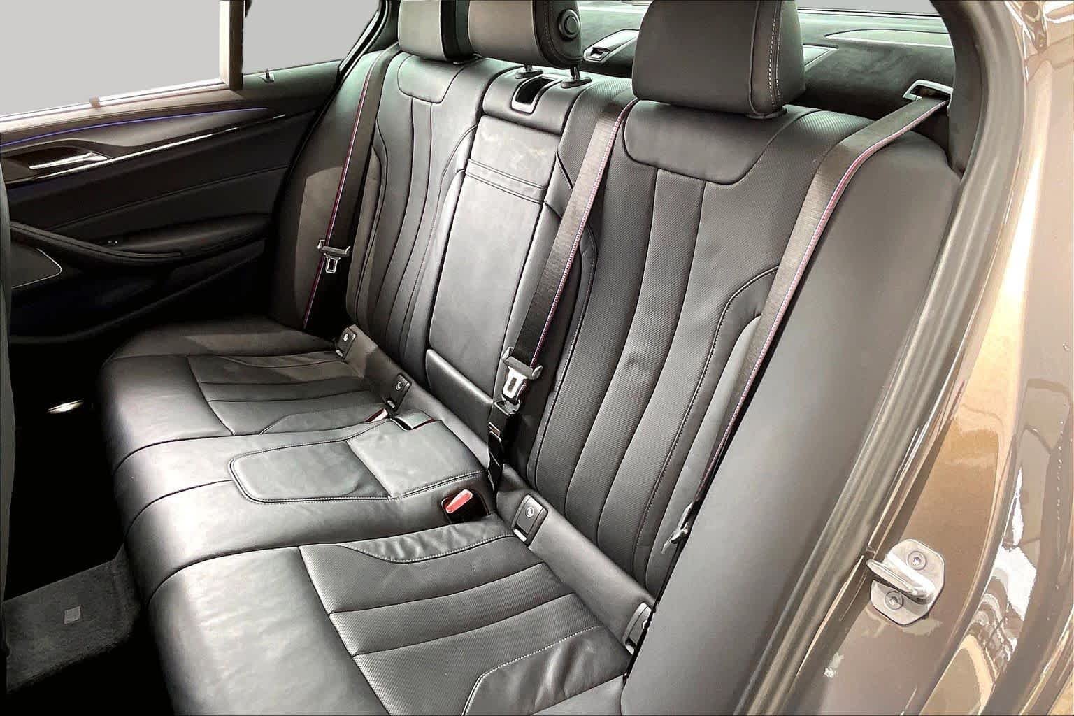 Used 2023 Alvite Grey Metallic BMW  image 20