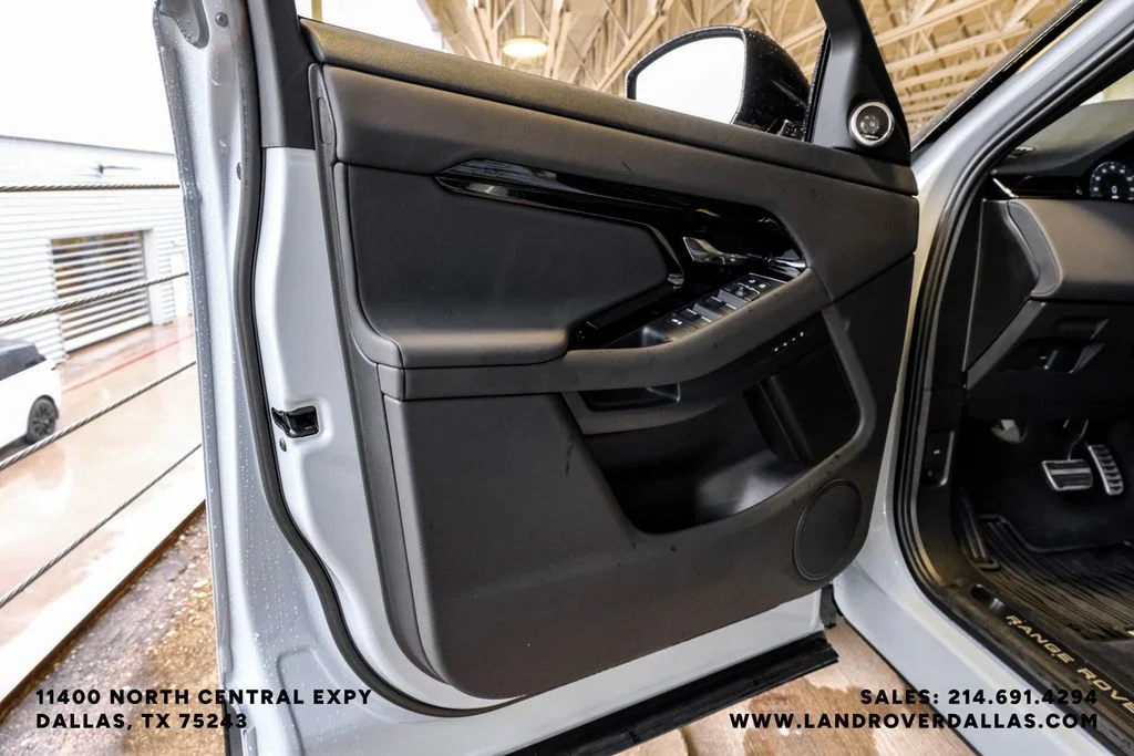 Used 2026 Gray Land Rover Dynamic image 39