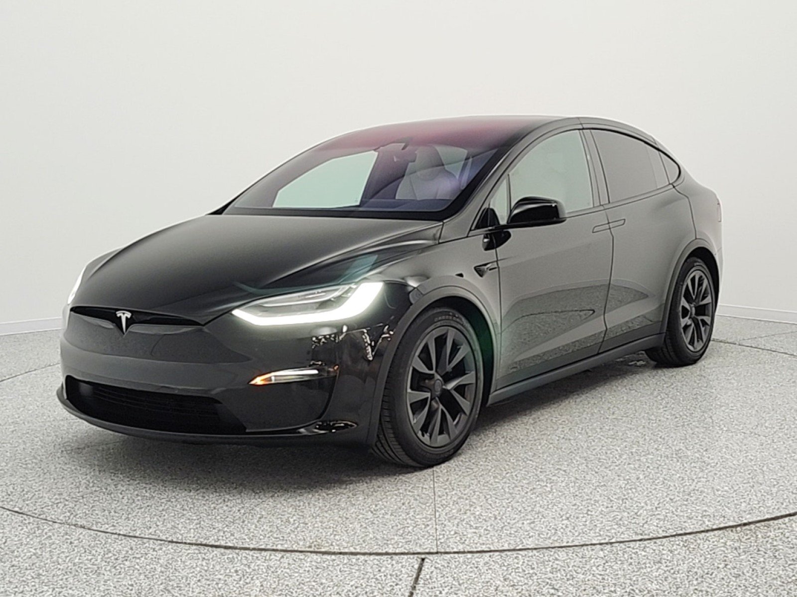 2022 Tesla Model X Long Range's photo