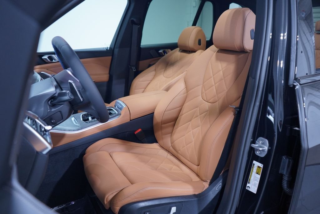 New 2026 Black Sapphire Metallic BMW sDrive40i image 7