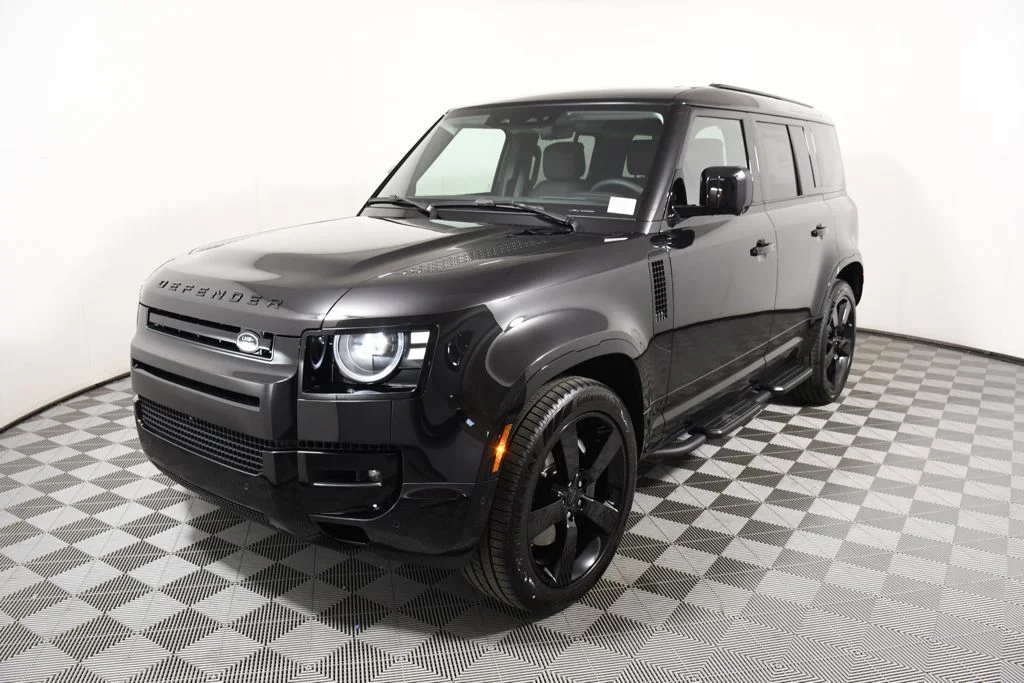 2026 Land Rover Defender 110 X-Dynamic SE P400's photo