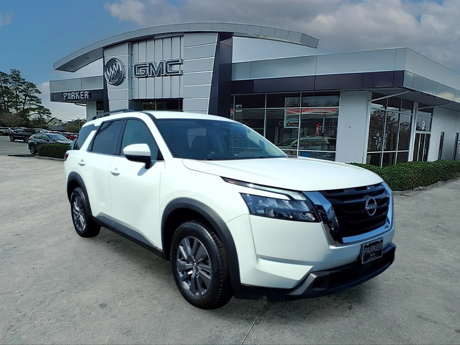2025 Nissan Pathfinder SV