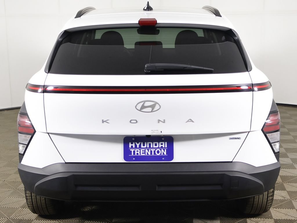2024 Hyundai Kona SEL - Photo 10