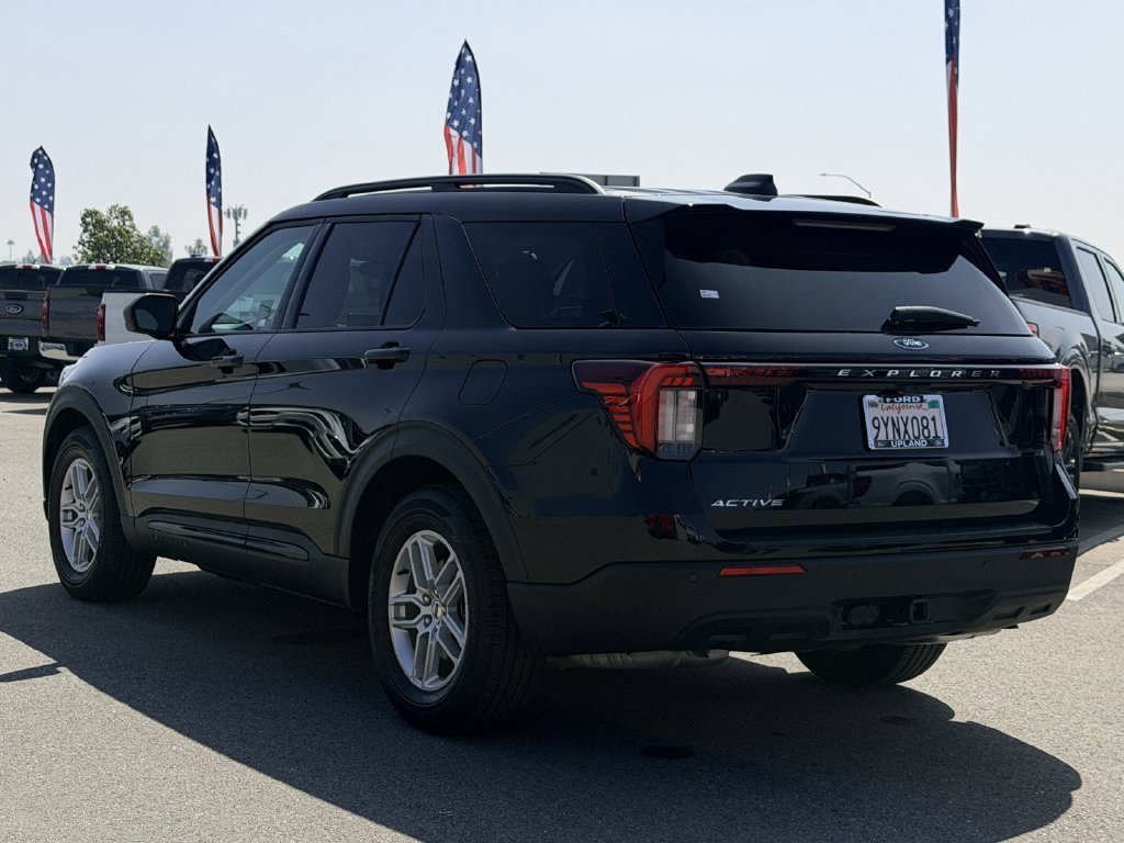 Used 2026 Black Metallic Ford Active image 5