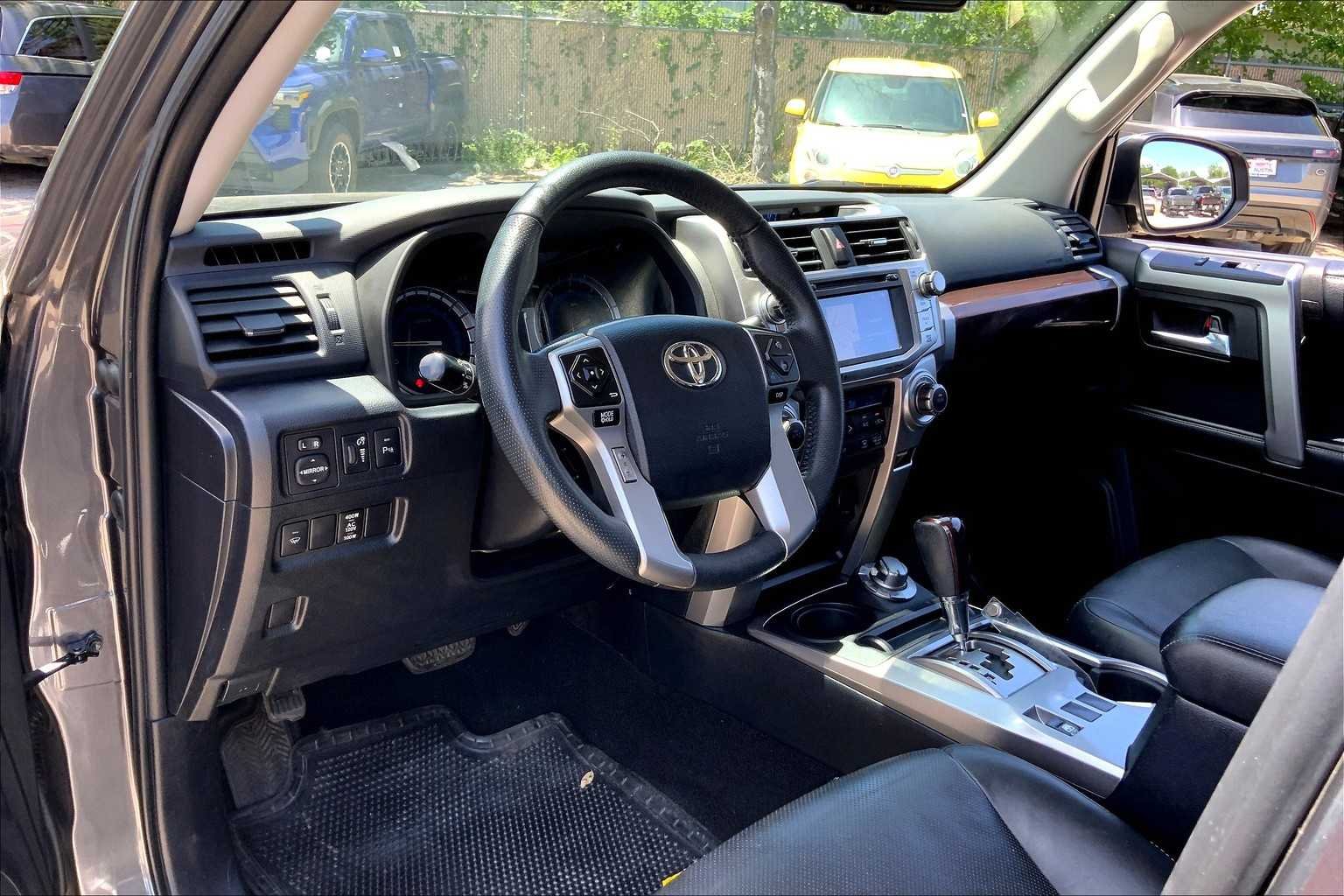 Used 2017 Magnetic Gray Metallic Toyota SR5 image 18