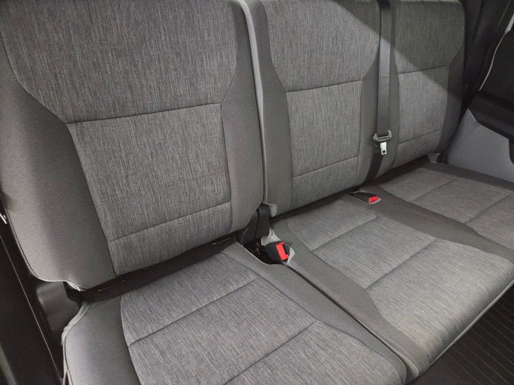 Used 2022 White Ford XL image 19