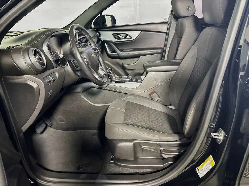Used 2019 Black Chevrolet L image 11