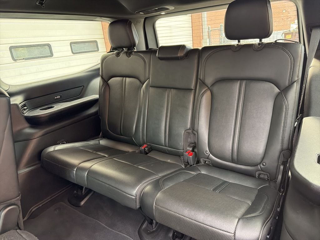 Used 2024 Black Jeep Series II image 25