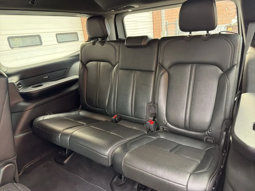 Used 2024 Black Jeep Series II image 25