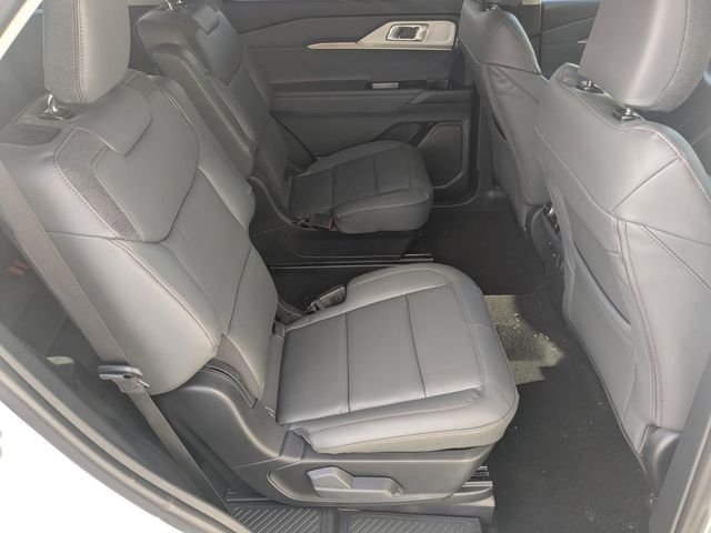 New 2026 Star White Metallic Tri-Coat Ford Active image 21