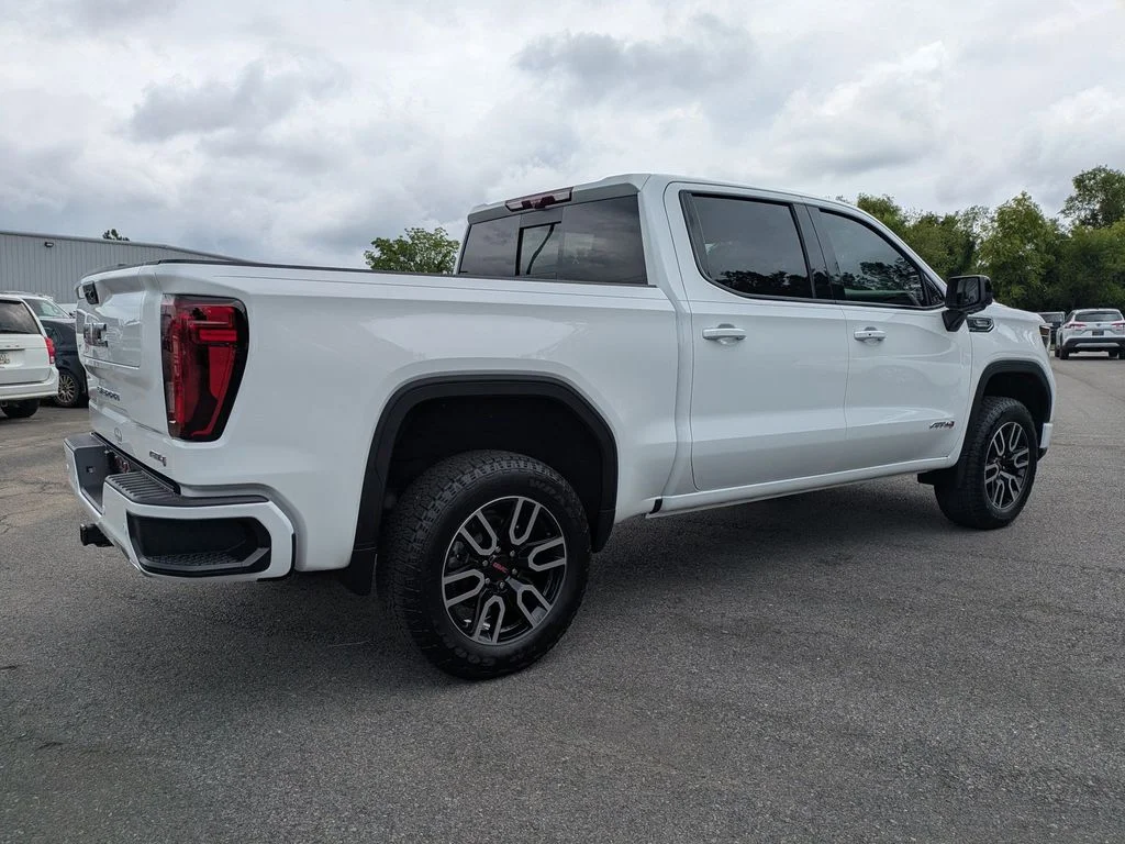 Used 2026 White GMC AT4 image 4