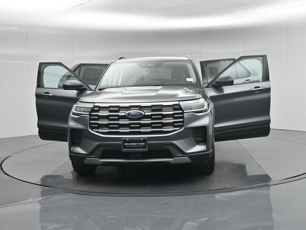 New 2026 Carbonized Gray Metallic Ford Active image 31