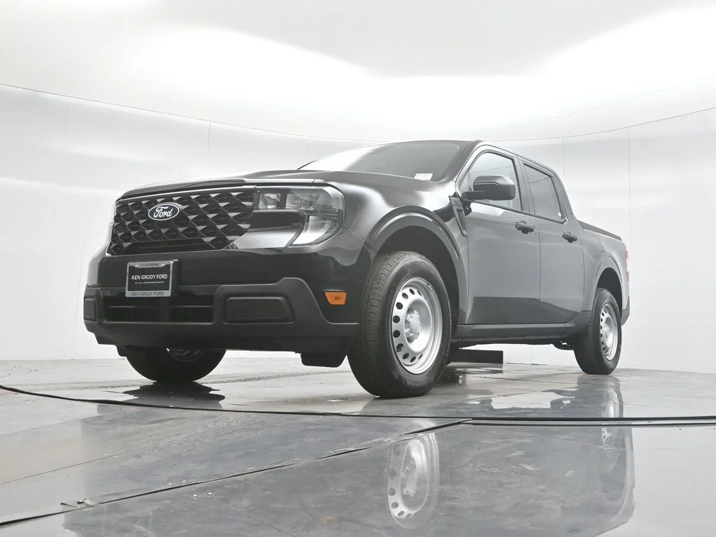 Used 2025 Black Ford XL image 43