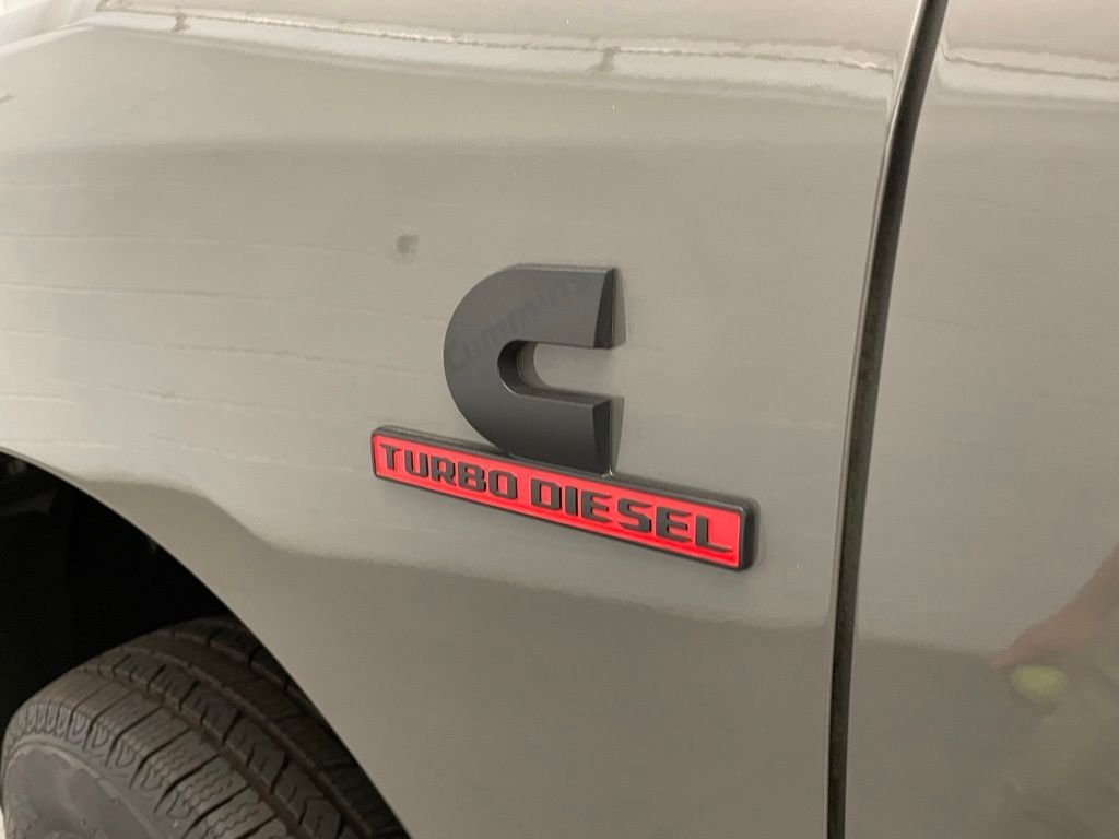 New 2026 Ceramic Gray Clear-Coat Exterior Paint RAM Laramie DRW image 13