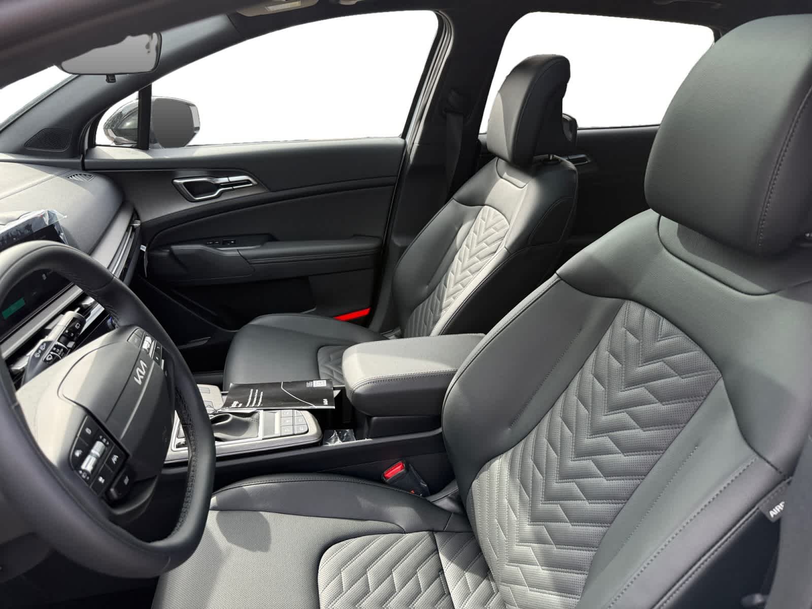 New 2027 Glacial White Pearl / Black Ro Kia X-Line image 11
