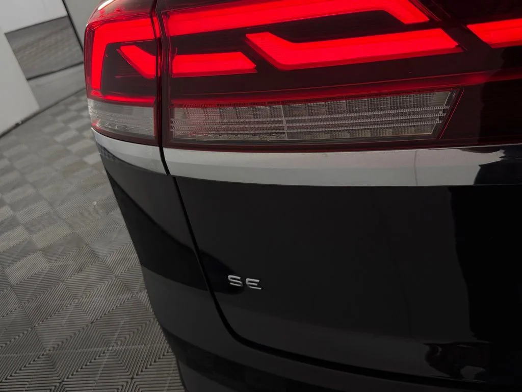 2025 Volkswagen Atlas Cross Sport SE w/Tech - Photo 34