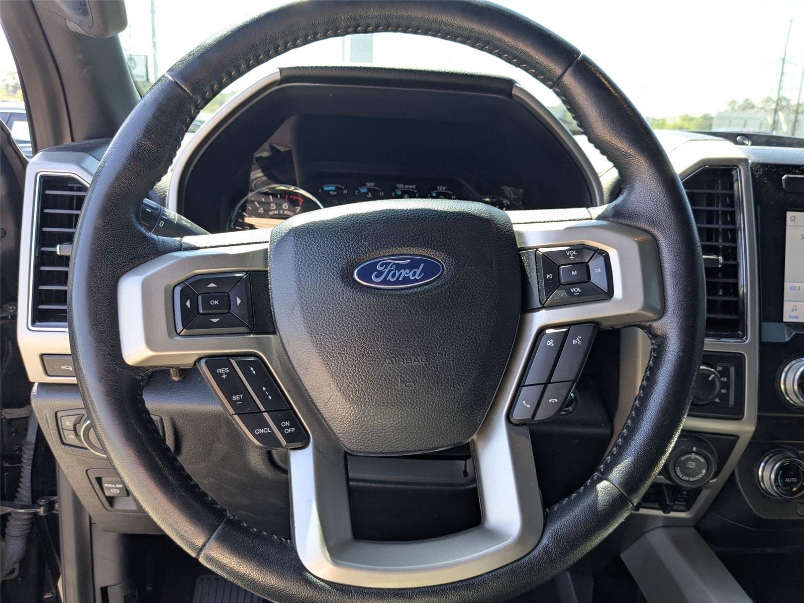 Used 2020 Agate Black Metallic Ford LARIAT image 10