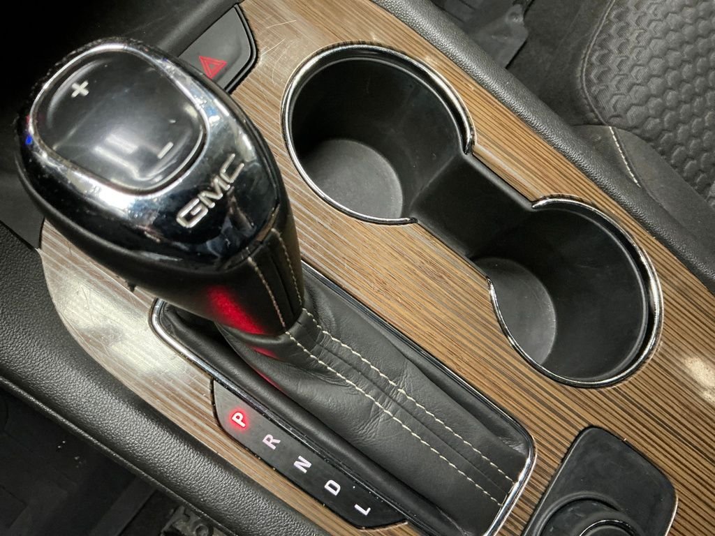 Used 2018 Blue GMC SLE-2 image 23