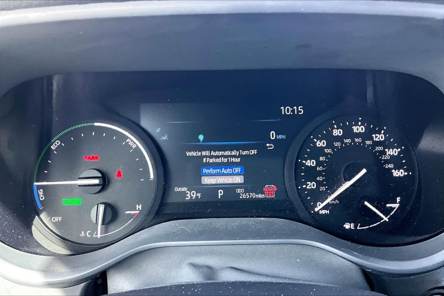 2025 Toyota Sienna LE - Photo 23