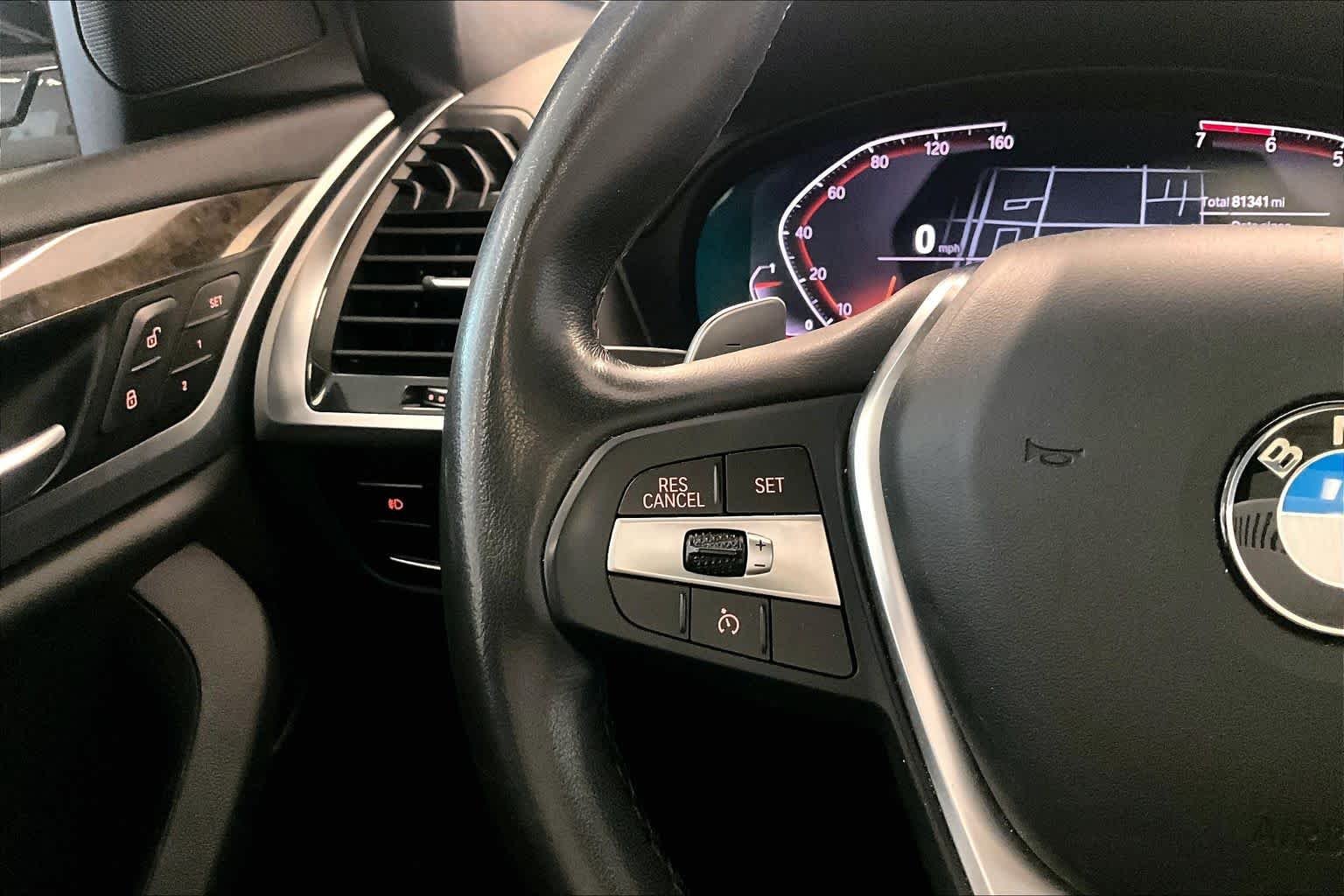 Used 2020 Black Sapphire Metallic BMW sDrive30i image 22