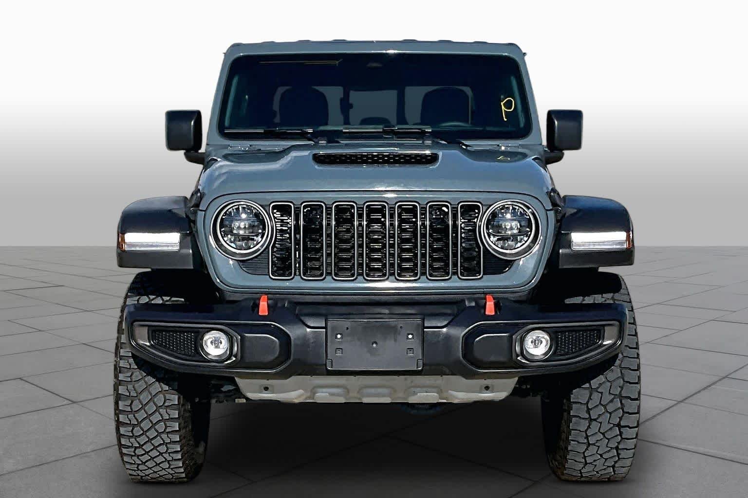 Used 2026 Anvil Clearcoat Jeep Mojave image 4